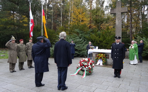 Kranzniederlegung in Zehlendorf