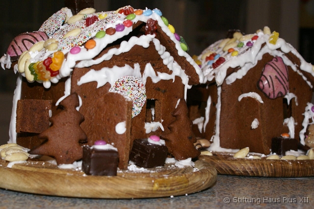 34_Knusperhäuschen.JPG - ... und jetzt auch noch das Weihnachtsgebäck ...